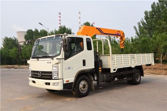 點(diǎn)擊查看詳細(xì)信息<br>標(biāo)題：5噸凱馬隨車吊 閱讀次數(shù)：2918