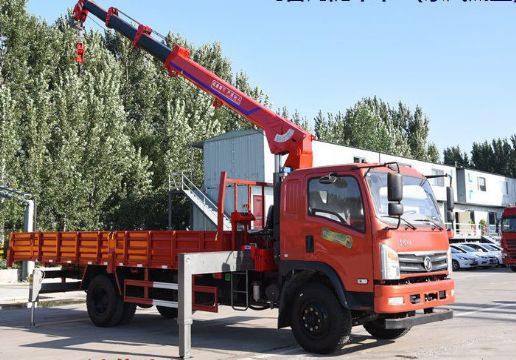 點(diǎn)擊查看詳細(xì)信息<br>標(biāo)題：6.3噸東風(fēng)隨車吊 閱讀次數(shù)：2272