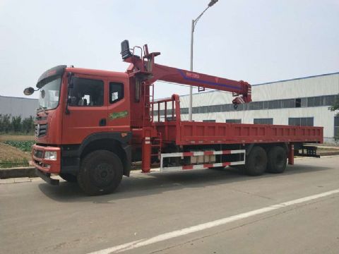 點擊查看詳細信息<br>標題：12噸東風隨車吊 閱讀次數(shù)：2320