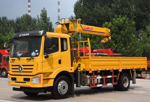 點擊查看詳細(xì)信息<br>標(biāo)題：8噸大運隨車吊 閱讀次數(shù)：2390