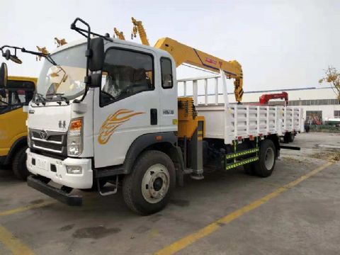 點(diǎn)擊查看詳細(xì)信息<br>標(biāo)題：5噸重汽豪曼隨車吊 閱讀次數(shù)：2667