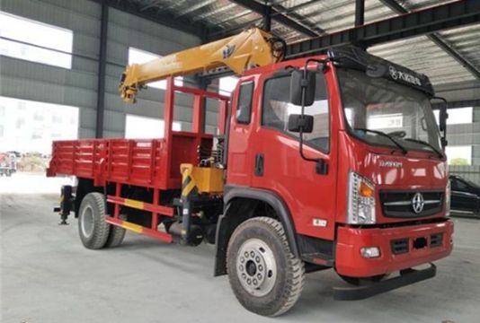 點(diǎn)擊查看詳細(xì)信息<br>標(biāo)題：5噸大運(yùn)隨車吊 閱讀次數(shù)：2644